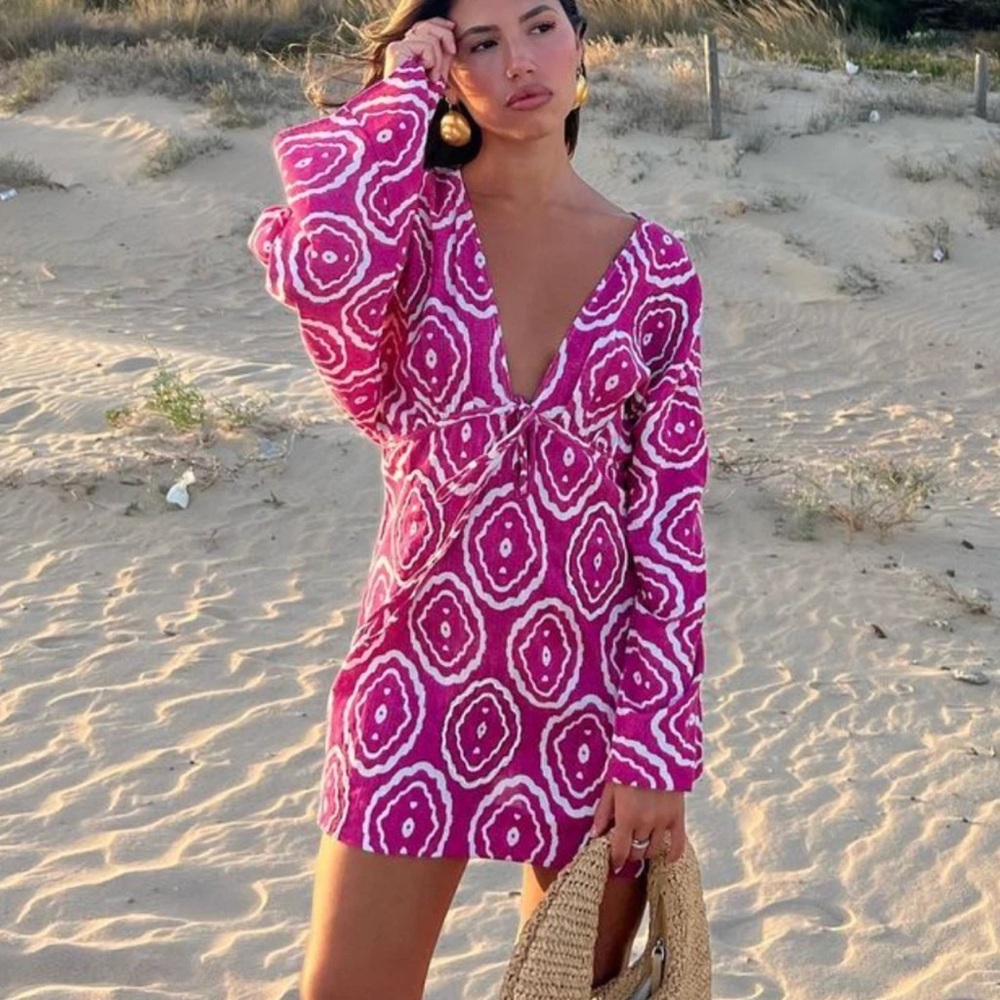 Zara | Fuschia and White Patterned Swim Cover-Up - Picture 3 of 6